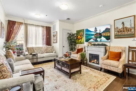 255 Laird Ave #2, Cliffside Park, NJ 07010