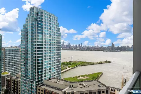 20 Newport Pkwy #2311, Jersey City, NJ 07310