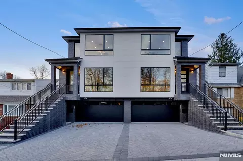 529 5th St #A, Palisades Park, NJ 07650