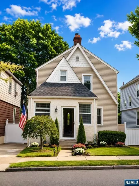 7 William St, Kearny, NJ 07032