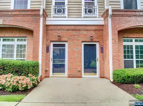 1112 Hamilton St, Belleville, NJ 07109