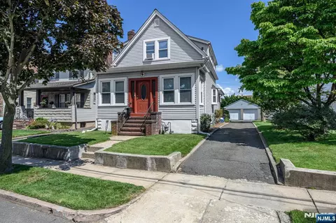 716 4th St, Lyndhurst, NJ 07071