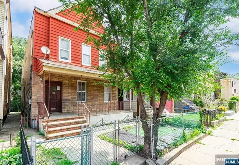 102 Claremont Ave, Jersey City, NJ 07305