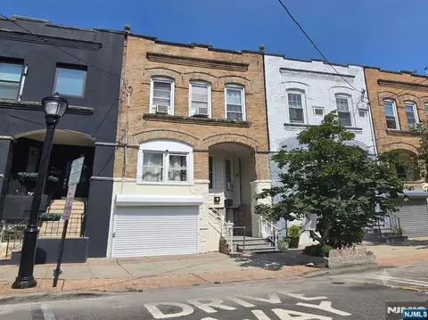 4527 Brown St, Union City, NJ 07087