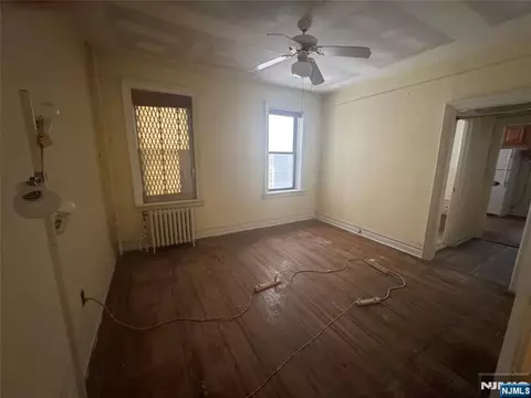 321 79th St #8, North Bergen, NJ 07047