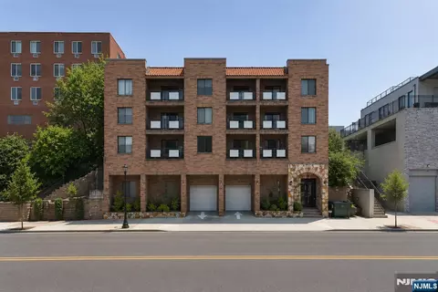 1906 Paterson Plank Rd #3A, North Bergen, NJ 07047