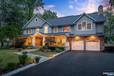 631 Sargent Rd, River Vale, NJ 07675