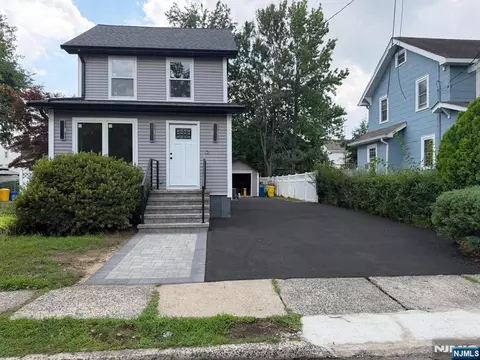 184 Walnut St, Teaneck, NJ 07666