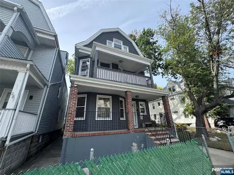 285 Amherst St, East Orange, NJ 07018