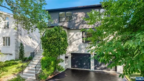 468 Morse Ave, Ridgefield, NJ 07657