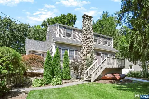 20 The Loop, Ringwood, NJ 07456
