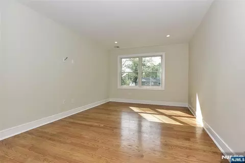 Bedroom - 515 Hobart Rd, Paramus, NJ 07652 photo 4 of 5
