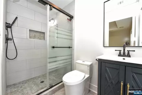 Bath - 515 Hobart Rd, Paramus, NJ 07652 photo 4 of 6