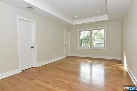 Bedroom - 515 Hobart Rd, Paramus, NJ 07652 photo 2 of 5