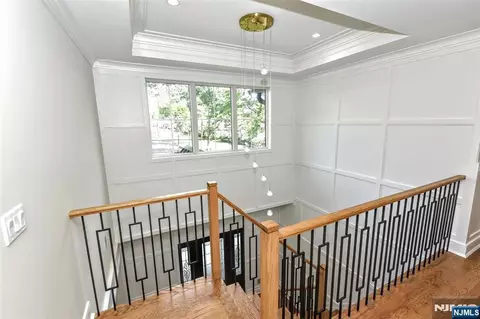 Entry Way - 515 Hobart Rd, Paramus, NJ 07652 photo 4 of 4