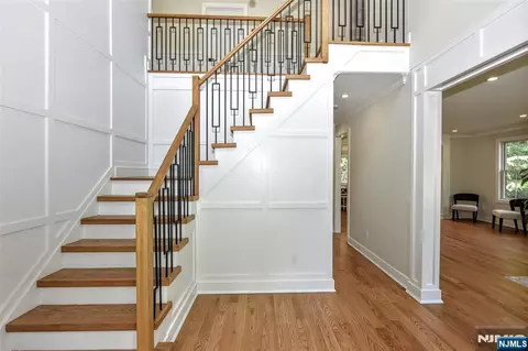 Entry Way - 515 Hobart Rd, Paramus, NJ 07652 photo 3 of 4