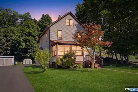60 Martin Rd, Verona, NJ 07044