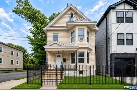 318 Grove St, Newark, NJ 07103