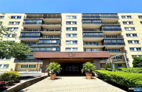 2185 Lemoine Ave #4A, Fort Lee, NJ 07024
