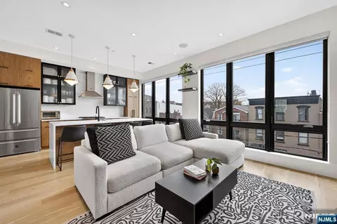 339 Palisade Ave #C, Jersey City, NJ 07307