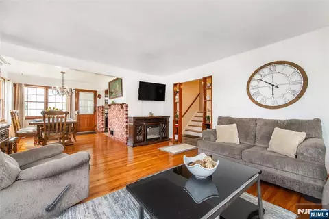153 Notch Rd, Clifton, NJ 07013