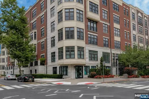 1300 Grand St #316, Hoboken, NJ 07030