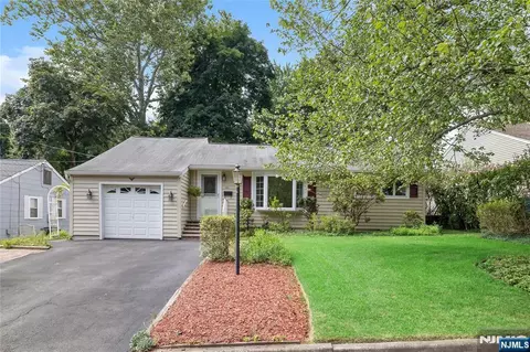 161 Dyer Ave, Emerson, NJ 07630
