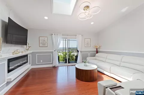6501 Liberty Ave #F5, North Bergen, NJ 07047