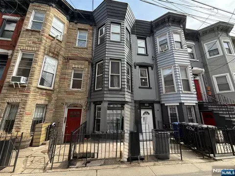 270 12 Summit Ave, Jersey City, NJ 07306