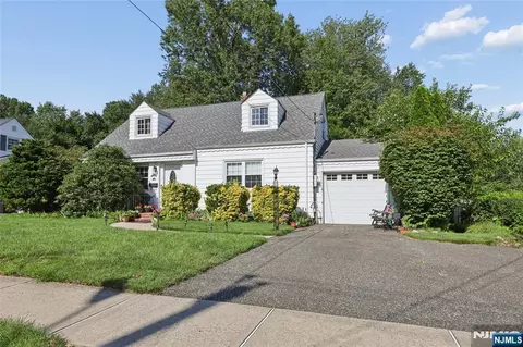 16-03 Radburn Rd, Fair Lawn, NJ 07410