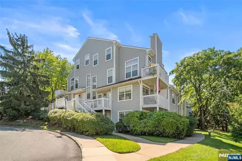 22 Mallard Ct, Englewood, NJ 07631