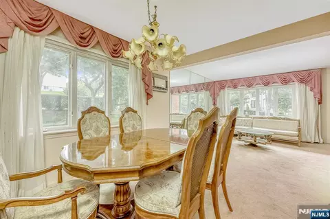 Dining - 105 Arnot Pl, Paramus, NJ 07652 photo 2 of 2
