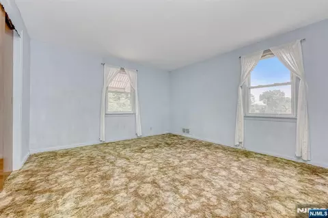 Bedroom - 105 Arnot Pl, Paramus, NJ 07652 photo 2 of 3