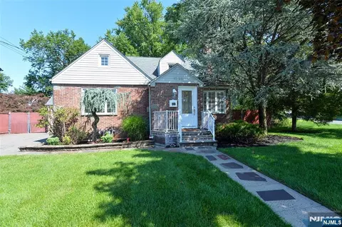 17-23 Berdan Ave, Fair Lawn, NJ 07410