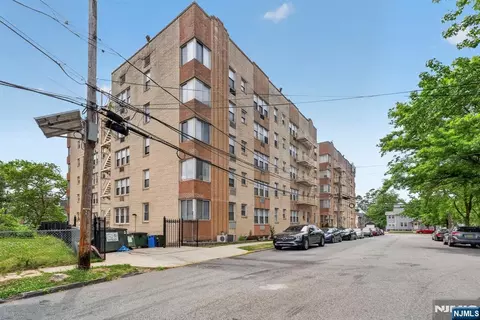 19 Lyons #204, Newark, NJ 07112