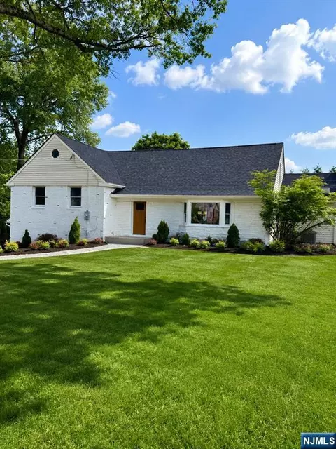 183 Jefferson Ave, Emerson, NJ 07630