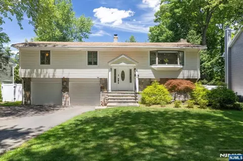 149 Sherwood Dr, Ramsey, NJ 07446