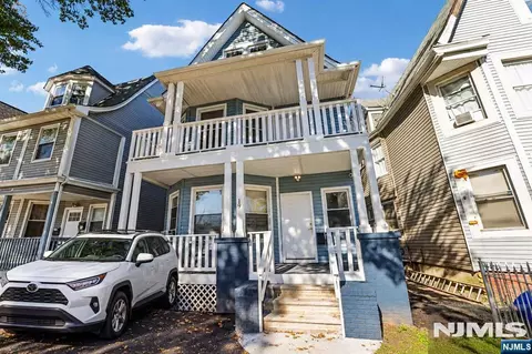 19 Nassau Pl, East Orange, NJ 07018