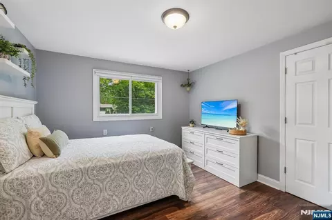 Bedroom - 24 Lawrence Rd, Wayne, NJ 07470 photo 5 of 6