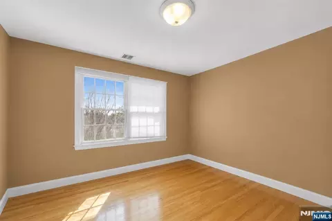 683 Victoria Ave, Paramus, NJ 07652 photo 32