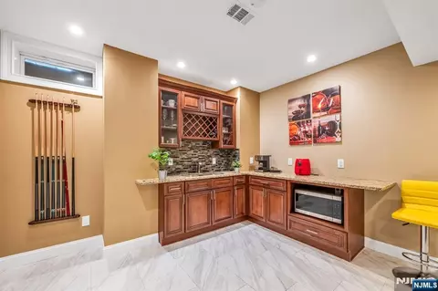 683 Victoria Ave, Paramus, NJ 07652 photo 38