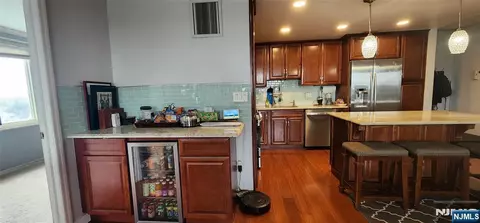 555 North Ave #11E, Fort Lee, NJ 07024
