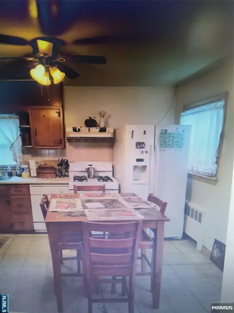 201 Hussa St, Linden, NJ 07036