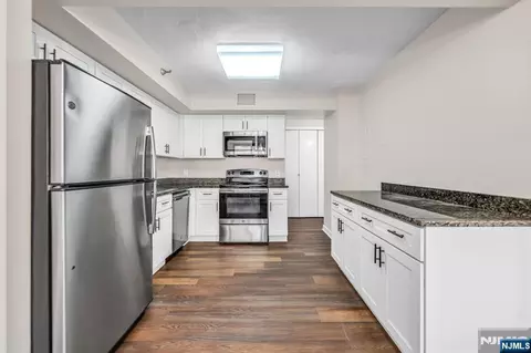Kitchen - 316 Prospect Ave #12C, Hackensack, NJ 07601 photo 3 of 3