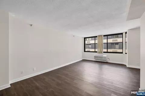 Living - 316 Prospect Ave #12C, Hackensack, NJ 07601 photo 5 of 8
