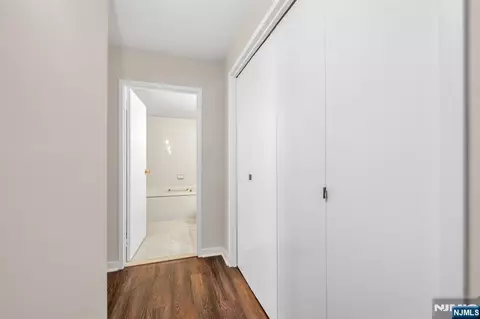 Entry Way - 316 Prospect Ave #12C, Hackensack, NJ 07601 photo 2 of 3