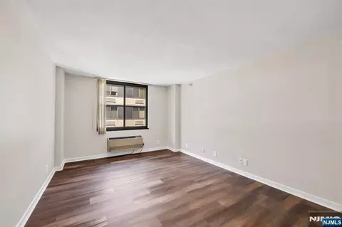 Living - 316 Prospect Ave #12C, Hackensack, NJ 07601 photo 7 of 8