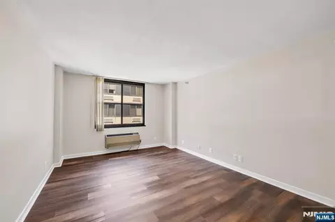 Living - 316 Prospect Ave #12C, Hackensack, NJ 07601 photo 7 of 8
