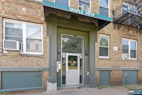 133 Maple Ave #303, East Orange, NJ 07017