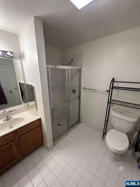 Bath - 39 Union St #201, Hackensack, NJ 07601 photo 3 of 3
